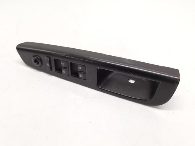 935701H120 Interruptor de elevalunas delantera izquierda comprar Sevilla