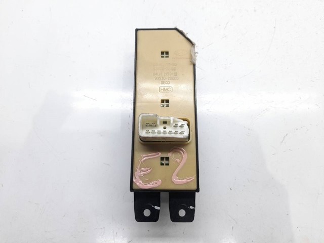 9357026100 Interruptor de elevalunas delantera izquierda  en stock Sabadell