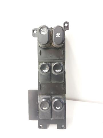 HYUNDAI 935702L010 Interruptor de elevalunas delantera izquierda  en stock Terrassa