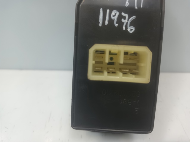 HYUNDAI 935704A000 Unidad de control de elevalunas delantera izquierda  comprar en Albacete