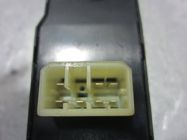 935704A000 Unidad de control de elevalunas delantera izquierda  disponible Burgos