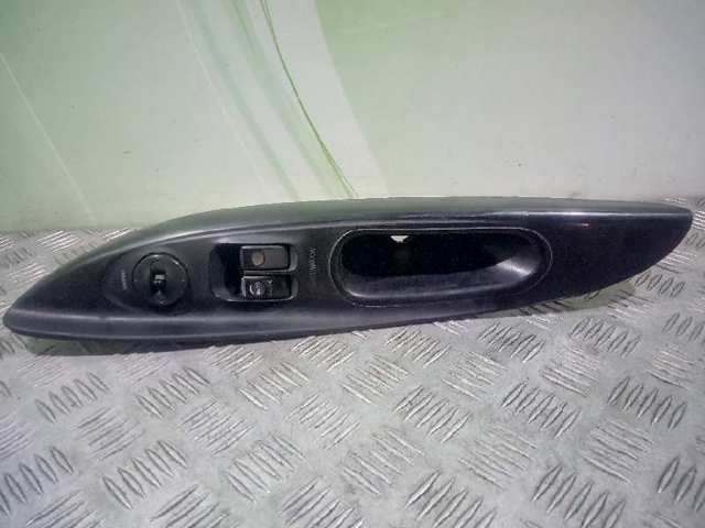 HYUNDAI 935704A000 Interruptor de elevalunas delantera izquierda comprar Pamplona