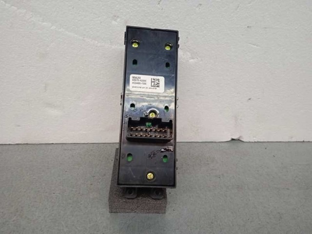 93570A2200 Interruptor de elevalunas delantera izquierda comprar Sevilla