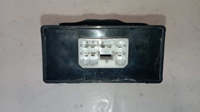 935713E000 HYUNDAI Módulo de espejos retrovisores en la puerta  en stock Gandía