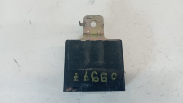 935713E000 Módulo de espejos retrovisores en la puerta  disponible Utrera