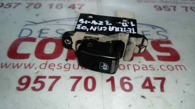 935782D000 Botón de encendido del motor del elevalunas delantero derecho  disponible Burgos