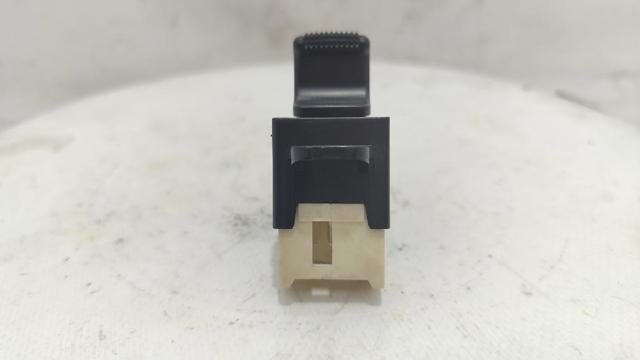935782D000 Botón de encendido del motor del elevalunas delantero derecho  disponible Málaga
