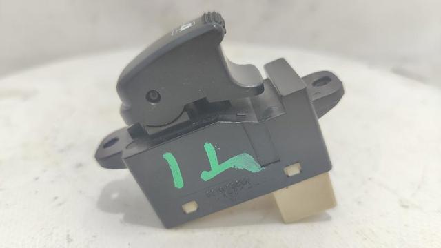 935782D000 HYUNDAI Botón de elevalunas delantero derecho  en stock Gandía