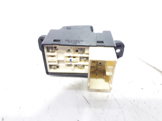 HYUNDAI 935782D000 Botón de elevalunas delantero derecho comprar Tarragona