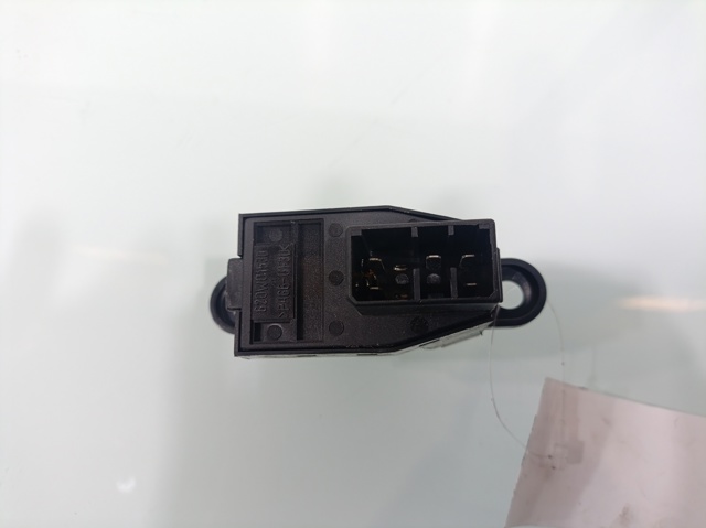 Interruptor motor elevalunas delantero derecho 935804A000 HYUNDAI
