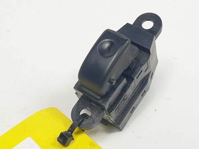 935804A000 HYUNDAI Botón de elevalunas delantero derecho comprar Alcalá