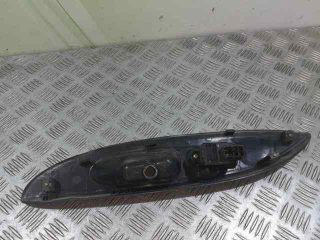 HYUNDAI 935804A000 Botón de encendido del motor del elevalunas delantero derecho  comprar en Murcia
