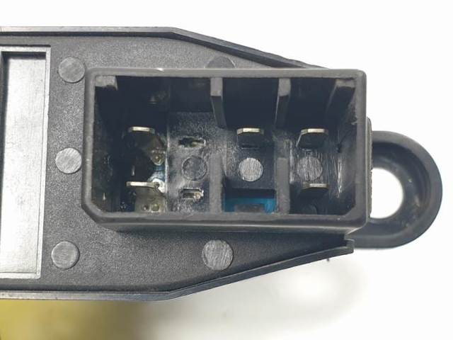 935804A000 HYUNDAI Botón de encendido del motor del elevalunas delantero derecho  disponible Ourense