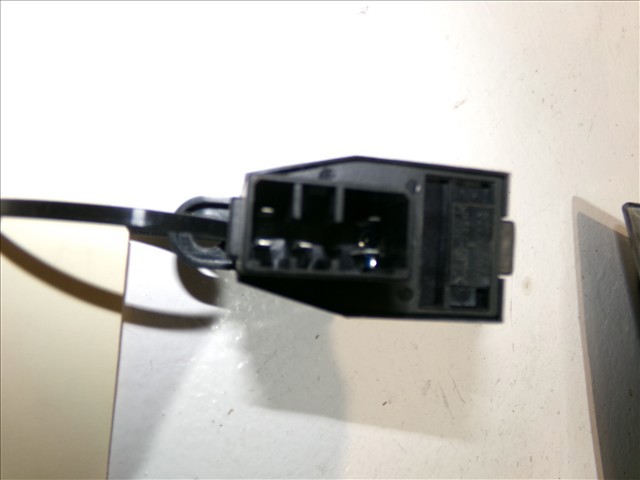 HYUNDAI 935804A000 Botón de encendido del motor del elevalunas delantero derecho  disponible España