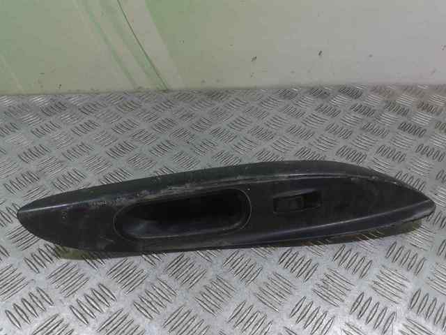 935804A000 HYUNDAI Botón de encendido del motor del elevalunas delantero derecho  disponible Alicante