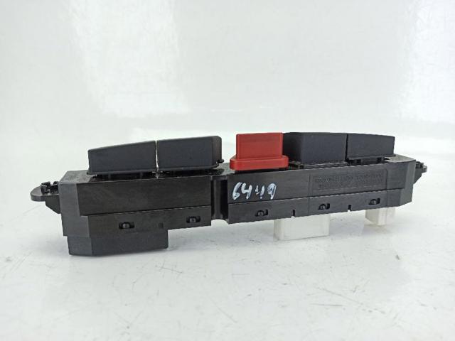 HYUNDAI 937001H000 Boton warning  en stock Terrassa