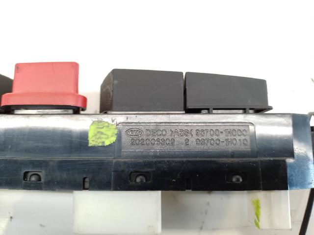 937001H000 HYUNDAI Boton de luz de emergencía  en stock Huelva