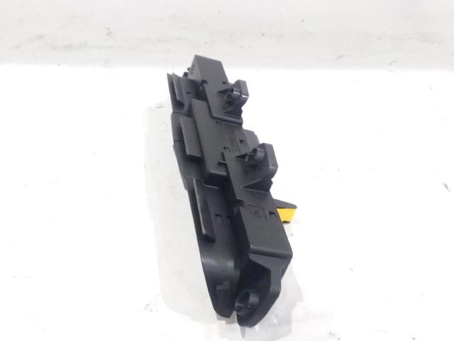 93790H8010WK HYUNDAI Boton de luz de emergencía  en stock Gandía