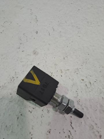 HYUNDAI 938403K000 Interruptor de embrague  en stock Terrassa