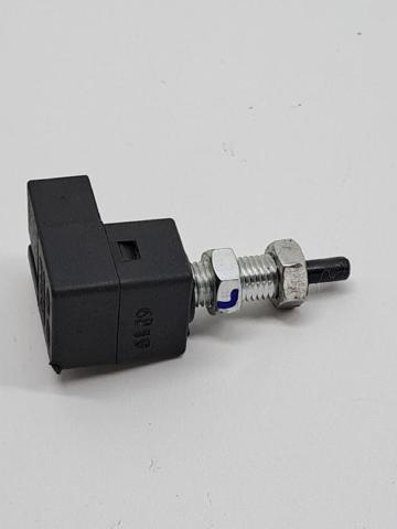 938403K000 HYUNDAI Interruptor de embrague  comprar en Jaén