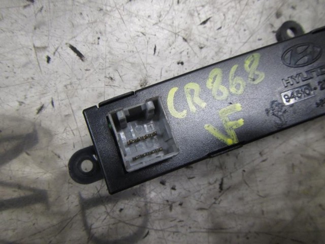 945102B000 HYUNDAI Reloj interior  disponible Alicante