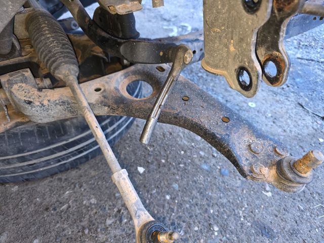 94540669 OPEL Brazo inferior derecho de la suspensión delantera  comprar en Jaén