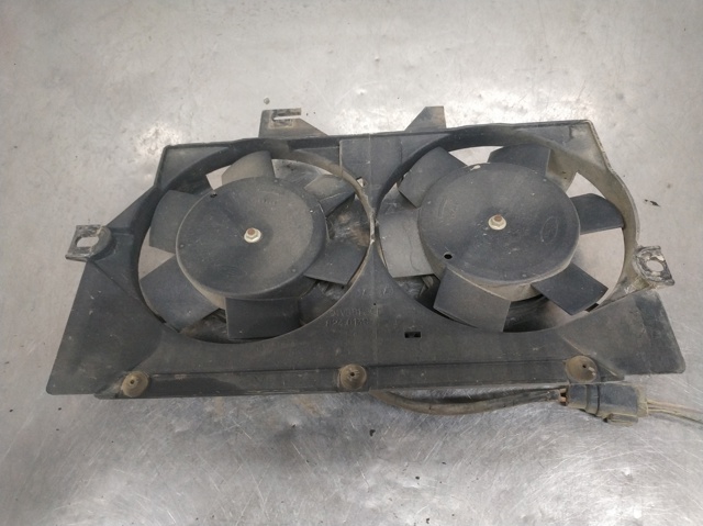 Difusor del radiador del aire acondicionado con ventilador y motor 94VB8C607CF FORD