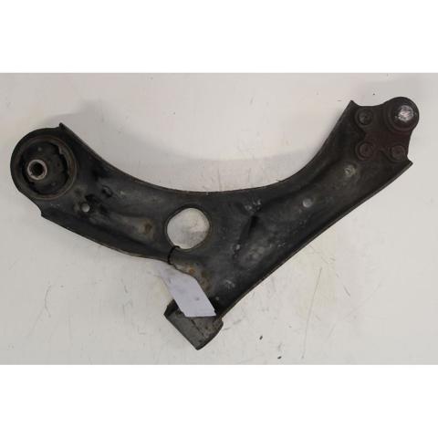 95017036 Brazo inferior derecho de la suspensión delantera  disponible Utrera