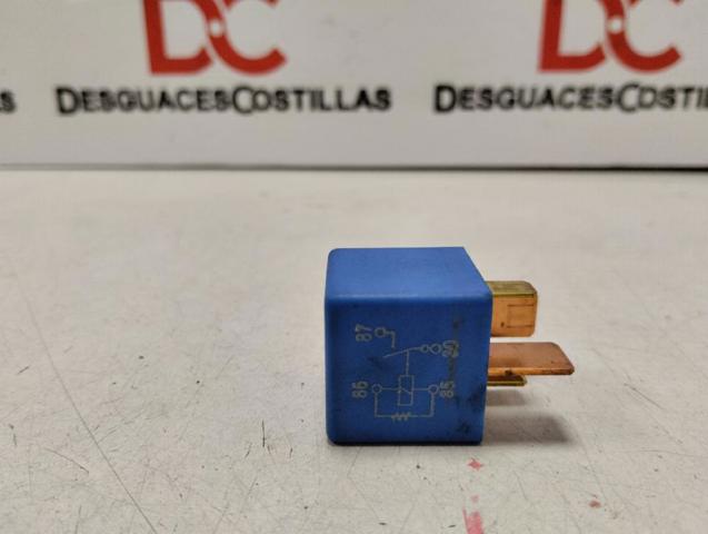 HYUNDAI 952102E000 Relé ventilador  en stock Salamanca