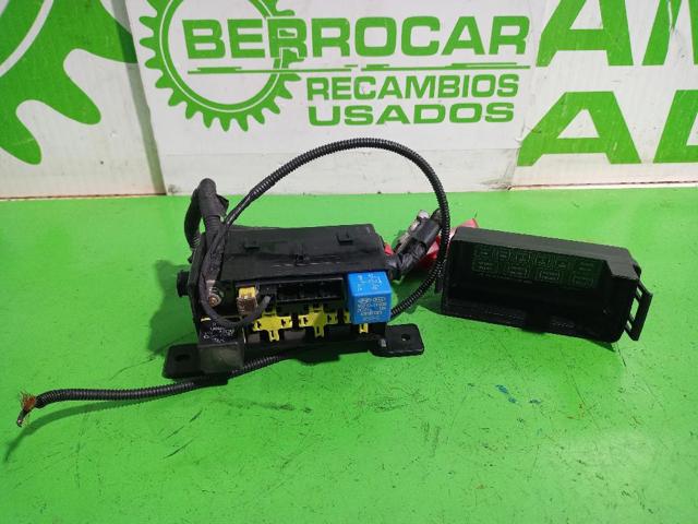 HYUNDAI 952102E000 Relé ventilador  en stock Salamanca