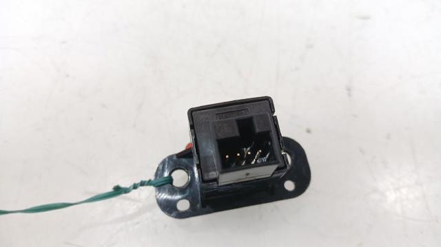 95214143 GM Boton de luz de emergencía comprar Alcalá