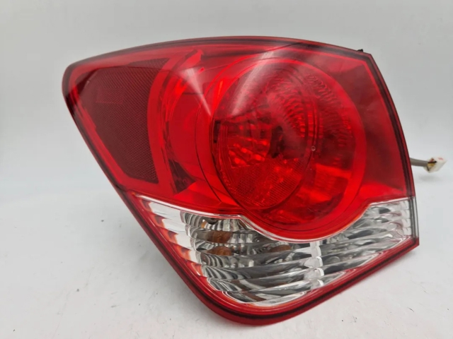 95393941 GM Piloto trasero exterior izquierdo  comprar en Oviedo