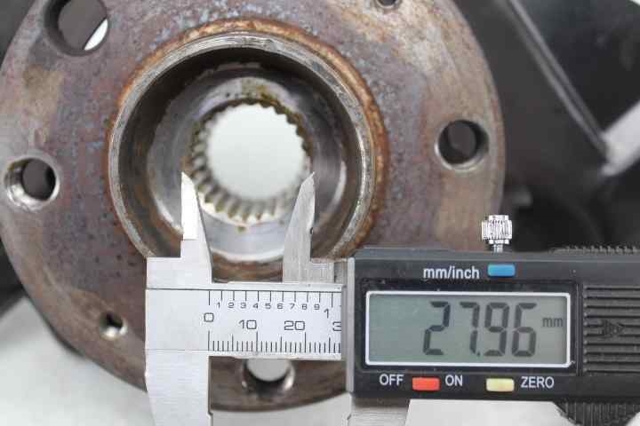 OPEL 95524779 Mangueta delantera derecha  en stock Salamanca