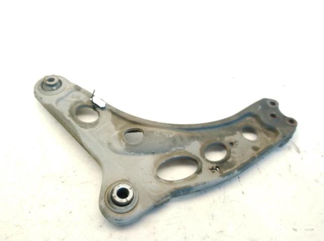 Brazo inferior derecho de la suspensión delantera 95530938 OPEL