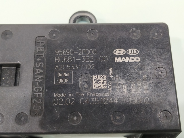 956902P000 HYUNDAI Sensor de aceleración lateral (ESP)  en stock Huelva
