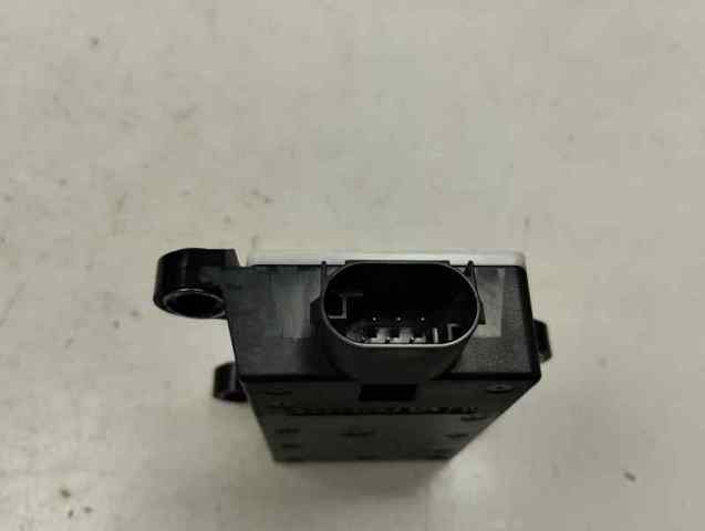 956902P000 Hyundai/Kia