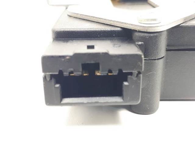 957502B000 Motor de apertura/cierre del cierre del maletero (puerta trasera 3/5)  comprar en Zaragoza