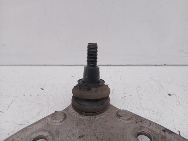 95834105100 Brazo superior izquierdo/derecho de suspensión delantera  comprar en Pontevedra