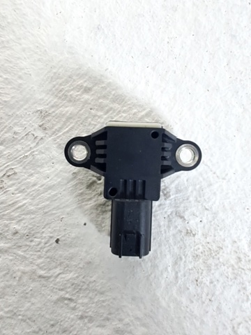 HYUNDAI 95920B1050 Sensor de airbag delantero  en stock Terrassa