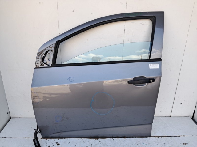 Puerta del conductor Chevrolet Aveo (T300)