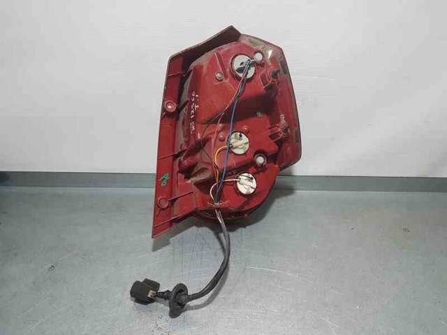 95952066 GM Piloto trasero izquierdo  comprar en Jaén