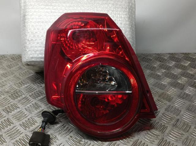 95952066 GM Piloto trasero izquierdo  disponible Ourense