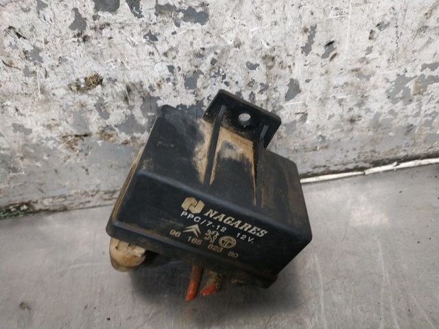 Relé de bujía de precalentamiento Citroen Saxo S0, S1