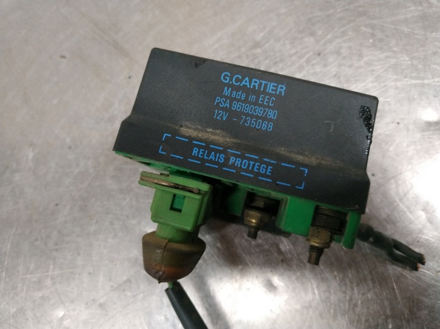 9619039780 PEUGEOT Relé de los calentadores  en stock Gandía
