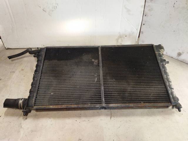 9622908580 Radiador de refrigeración del motor  disponible Burgos