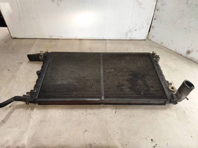 9622908580 Radiador de refrigeración del motor  disponible Utrera