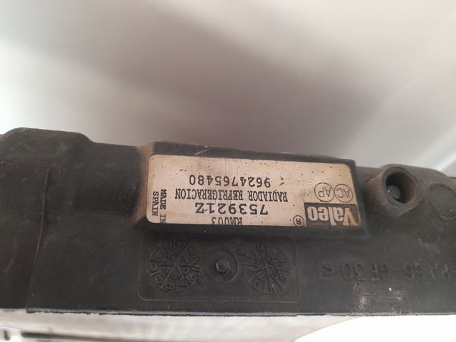 Radiador del motor 9624765480 PEUGEOT