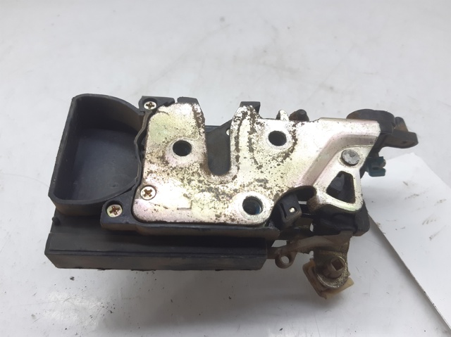 96260995 GM Cerradura de puerta trasera izquierda  en stock Huelva