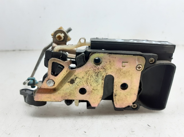 96260995 GM Cerradura de puerta trasera izquierda  en stock Córdoba