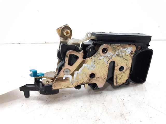 96260996 GM Cerradura de la puerta trasera derecha  en stock Huelva